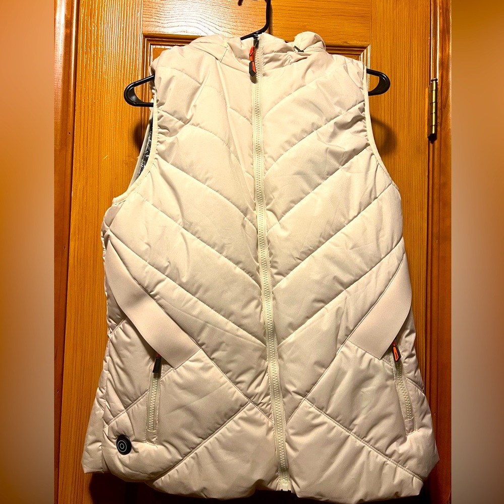 New heated vest. White. Size large.